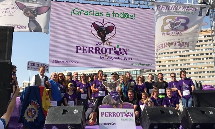 Begoña Villacís con su perro en la Perrotón