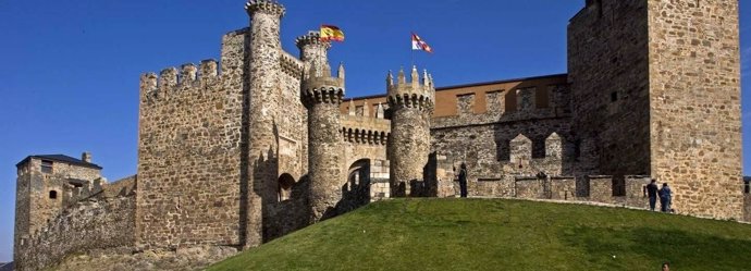 Imagen del castillo de Ponferrada (León)