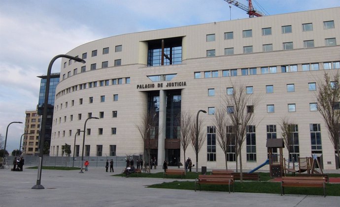 Palacio De Justicia De Pamplona.