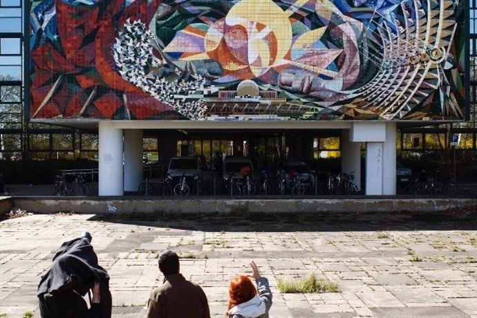 Mural de Josep Renau  en la ciudad alemana Halle 