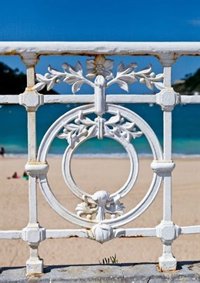 San Sebastián dona 100 metros de barandilla de La Concha a Lepe para La Antilla