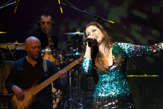 Fwd: Ndp: Cristina Ramos Publica Su Primer Single: Loca.