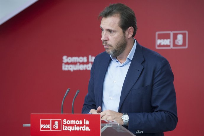 Roda de premsa d'Óscar Puente en la seu del PSOE