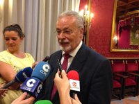 El Defensor del Pueblo Andaluz pide "urgentemente" a la Junta el pago de las ayudas al alquiler 2016