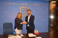 Junta y Ayuntamiento de Almuñécar (Granada) impulsan un programa de búsqueda de empleo para 20 desempleados