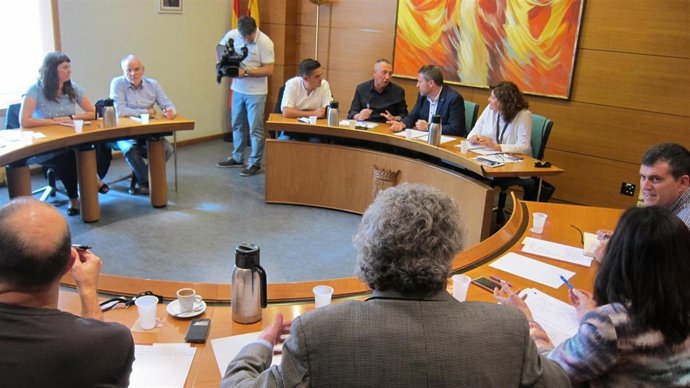 Reunión de CHA y Compromís.