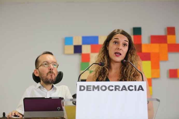 Pablo Echenique i Noelia Vera ofereixen una roda de premsa