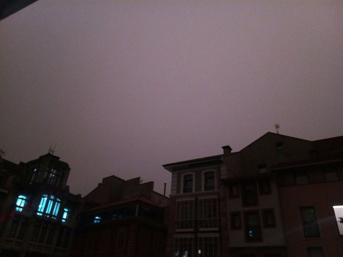 Cel a Oviedo per incendis