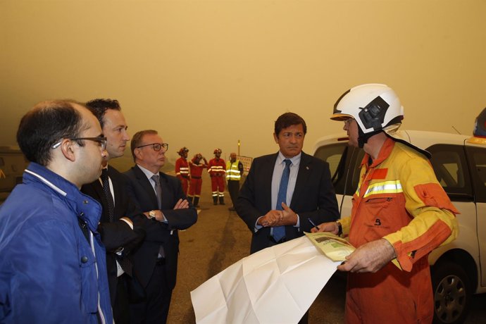 Javier Fernández visita zona de incendios 