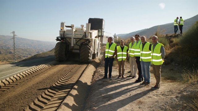 Martínez visita las obras de mejora de las vías pecuarias