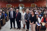 Tezanos apuesta por la educación permanente para lograr ciudadanos "más participativos"