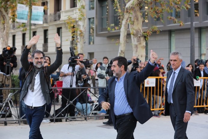 Jordi Sánchez y Jordi Cuixart acuden a declarar a la Audiencia Nacional