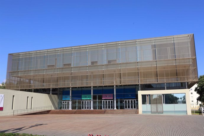 Diputación de Málaga sede edifcio inmueble paseo marítimo sostenible entrada