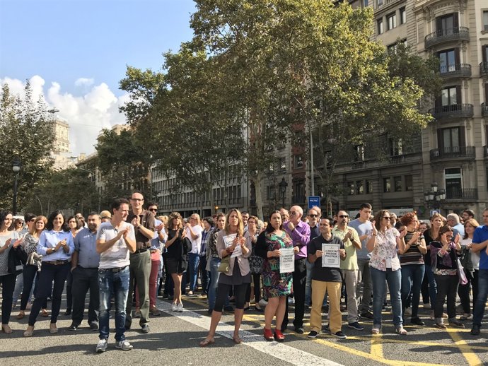 Concentració en la Gran Via contra els empresonaments de Cuixart i Sànchez