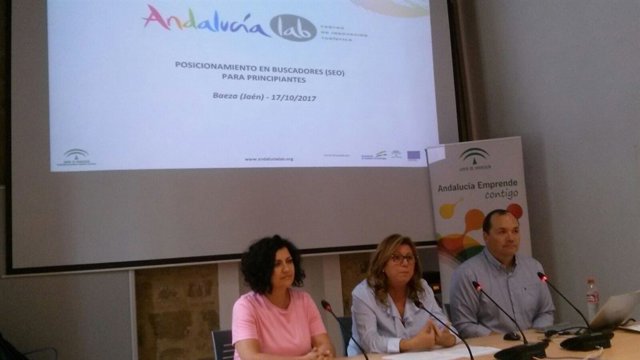 Inauguración del taller sobre posicionamiento web en los motores de búsqueda.