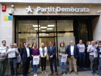 Mas afirma que el encarcelamiento de Sànchez y Cuixart "pone más leña al fuego"