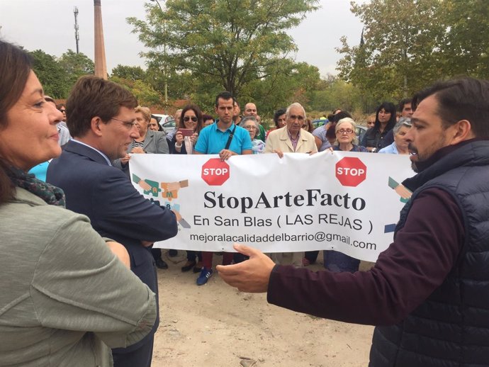 PP Madrid se reúne con vecinos de San Blas 