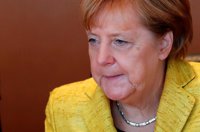 Merkel inicia este miércoles los contactos con los Verdes y los liberales para formar gobierno