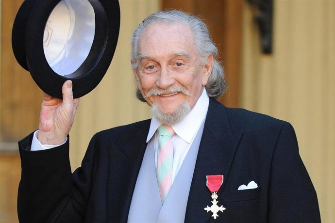 Roy dotrice