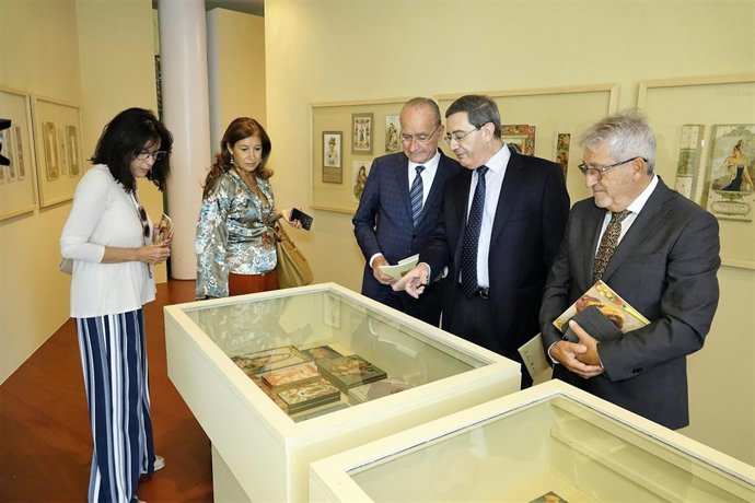 De la Torre en la exposición en el MUPAM 