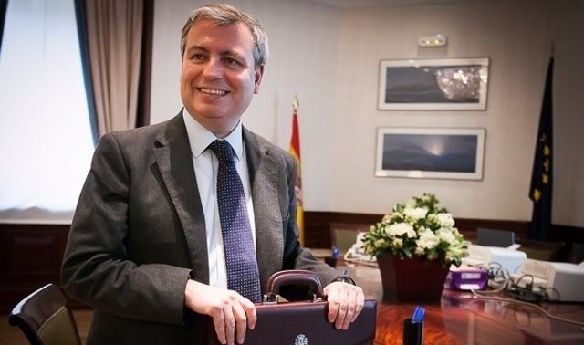 Jordi Xuclá presenta su credencial como diputado del Congreso