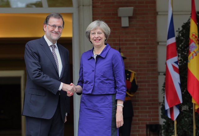 Mariano Rajoy recibe a Theresa May en la Moncloa