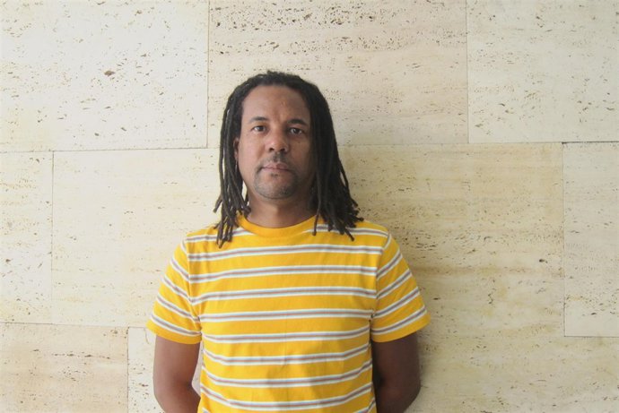 El Escritor Colson Whitehead (Premio Pulitzer 2017)          
