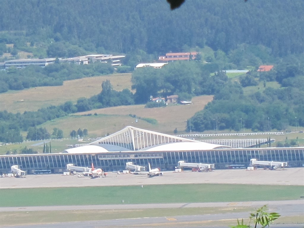 El Aeropuerto de Bilbao registra por primera vez más usuarios en septiembre que en agosto El Aeropuerto de Bilbao registra por primera vez más usuarios en septiembre que en agosto