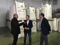 Beamonte subraya que el sector agrícola y ganadero "es prioritario para el PP"