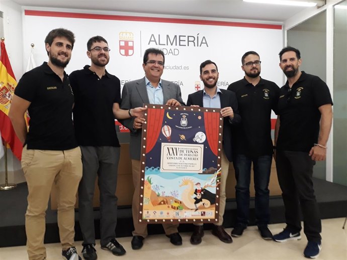 El XXV Certamen Nacional de Tunas de Derecho se celebra en Almería.