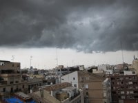 Una tormenta cruza la Comunitat y deja más de 20 litros por metro cuadrado en varias localidades en cuatro horas