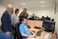 La alcaldesa de Córdoba y el delegado de Economía de la Junta se interesan por la tecnología de PayThunder