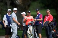 Valderrama dispone el mejor golf con los focos en Sergio García y Jon Rahm