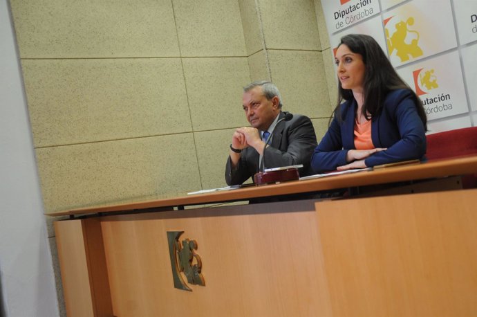 Gómez y Alcalde, durante la rueda de prensa