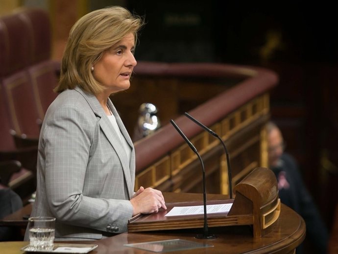La ministra de Empleo y Seguridad Socia, Fátima Báñez, en el Congre