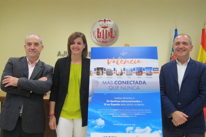 Sandra Gómez, Antoni Bernabé y Miguel Jiménez presentando la campaña          