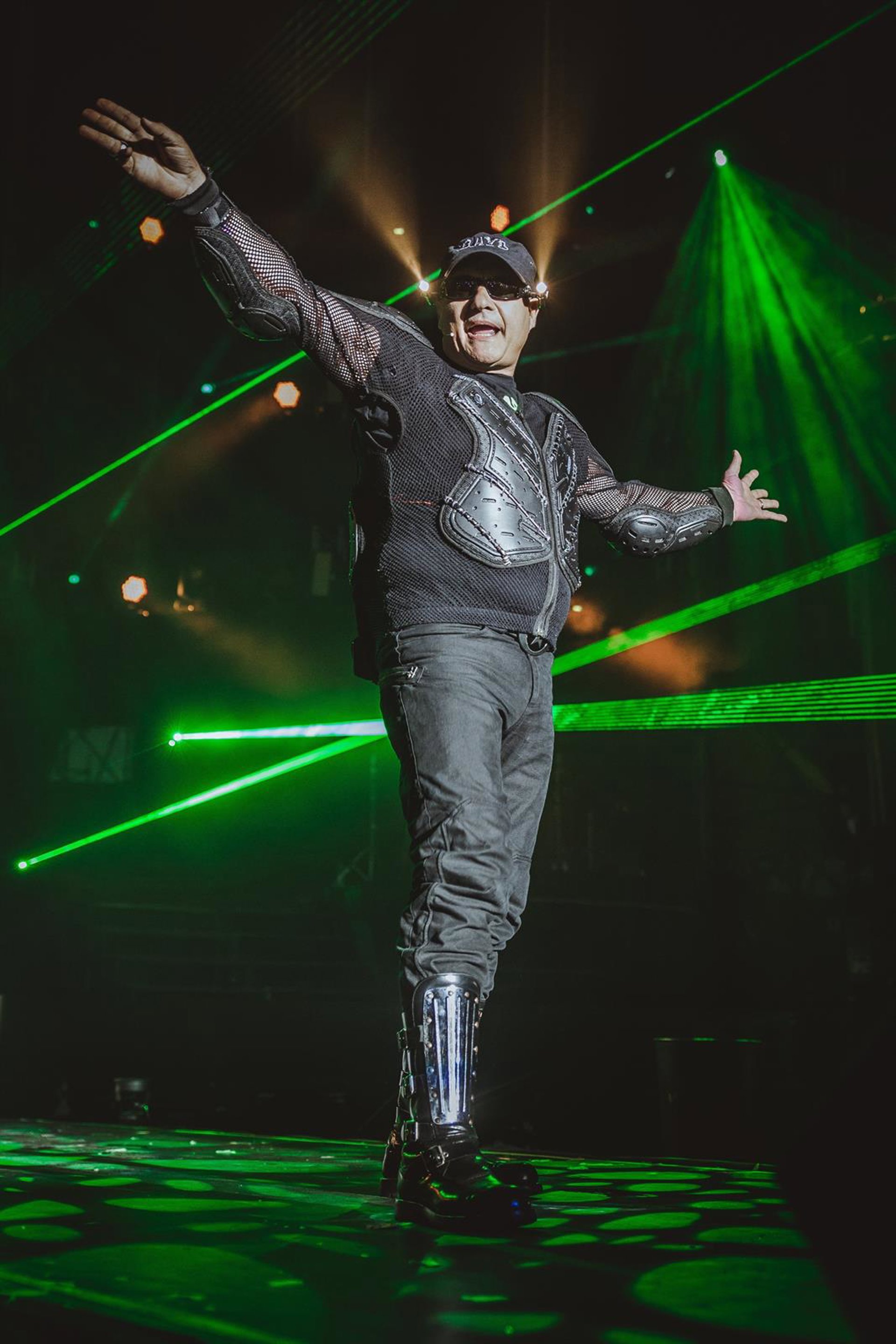 La electrónica de Chimo Bayo, Corona y Gala vuelve en la segunda