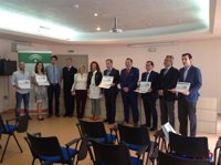 La Junta de Andalucía distingue a siete nuevas instituciones como ‘zonas cardioaseguradas’ en Sevilla