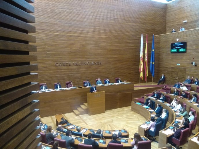 Puig en la tribuna de les Corts