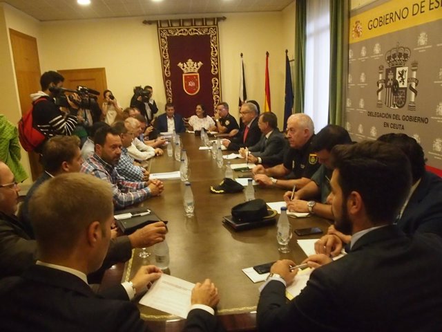 Reunión entre instituciones y agentes sociales en Ceuta