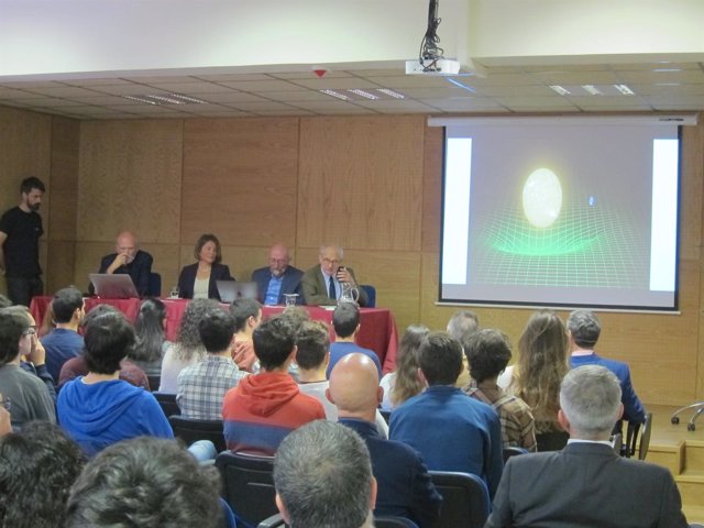 Los Físicos Rainer Weiss, Kip Thorne y Barry Barish en Oviedo