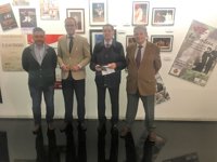 El Teatro Zorrilla muestra con carteles, fotos y recortes de prensa los 40 años de la Asociación 'Amigos del Teatro'