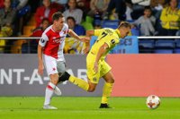 El Villarreal arranca un punto al Slavia y se aferra al liderato