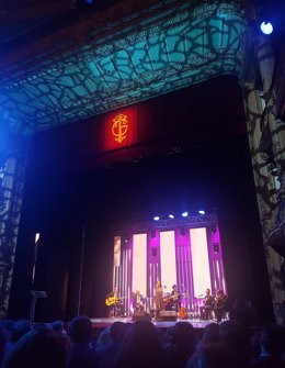 Un momento de los Premios Taburiente 2017, durante la actuación de Olga Cerpa