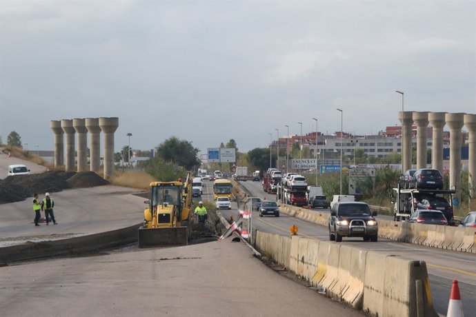 Obres en el vial de la C-245
