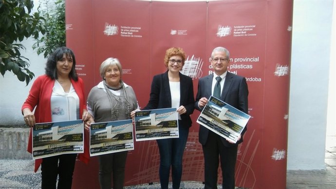 Ruz (dcha.) y Cabrera presentan la II Feria de Artes Plásticas de Alcaracejos