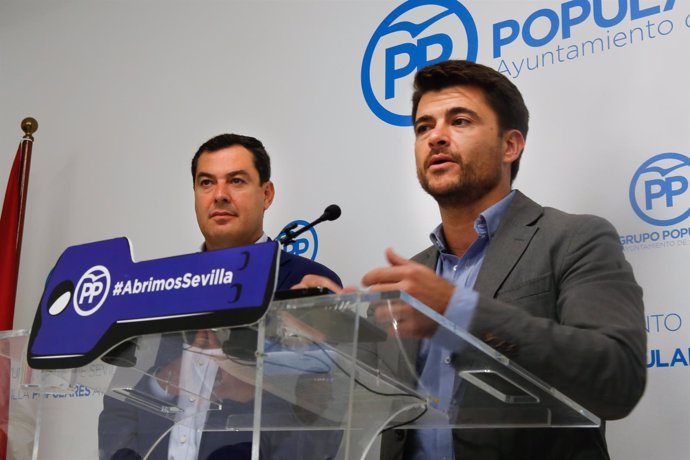 Juanma Moreno y Beltrán Pérez, hoy ante los medios