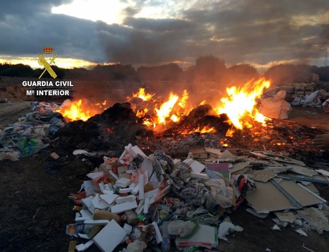 El Seprona denuncia a una empresa constructora por irregularidades en la gestión de residuos en Menorca