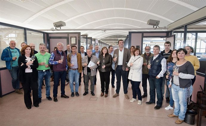 Elizalde en EVENA, junto con los participantes en la jornada.