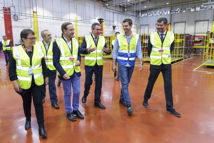 19/10/2017
El Alcalde De Sevilla, Juan Espadas Visita Las Nuevas Instalaciones D